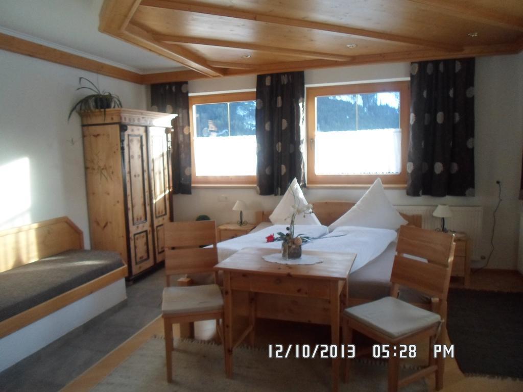 Haus Kroell Elisabeth Apartman Zell am Ziller Szoba fotó