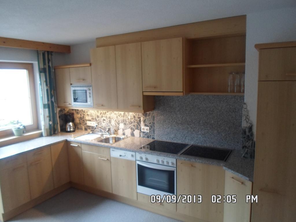 Haus Kroell Elisabeth Apartman Zell am Ziller Szoba fotó